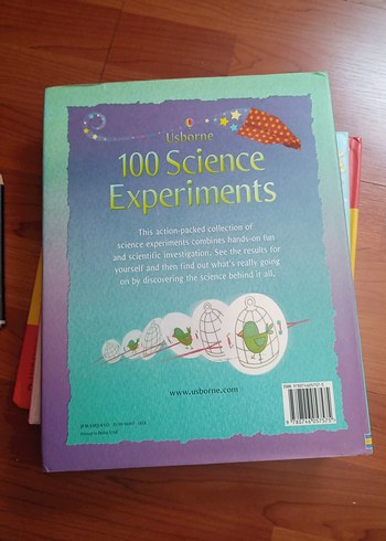 Usborne 100 Bilim Deneyi Kitabı, ingilizce, sert kapak