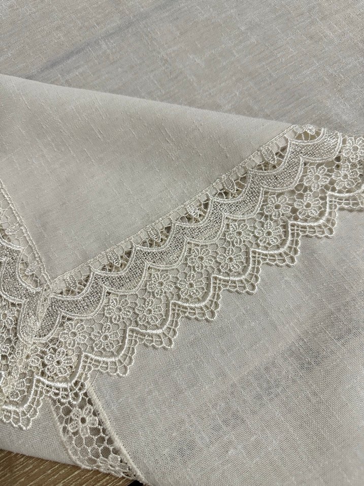 Beyaz Masa Örtüsü - Görsel 3