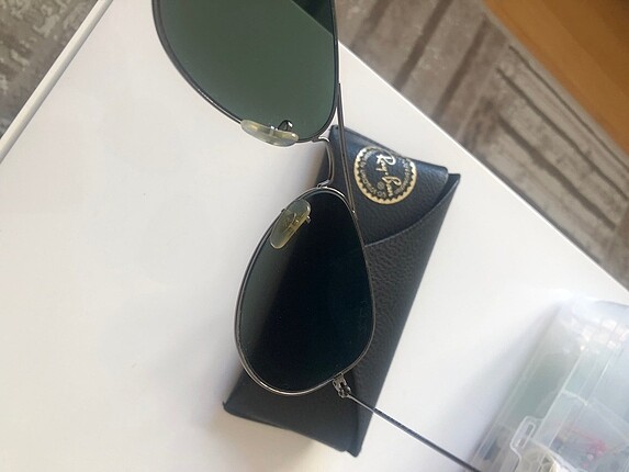  Beden Rayban güneş gözlüğü