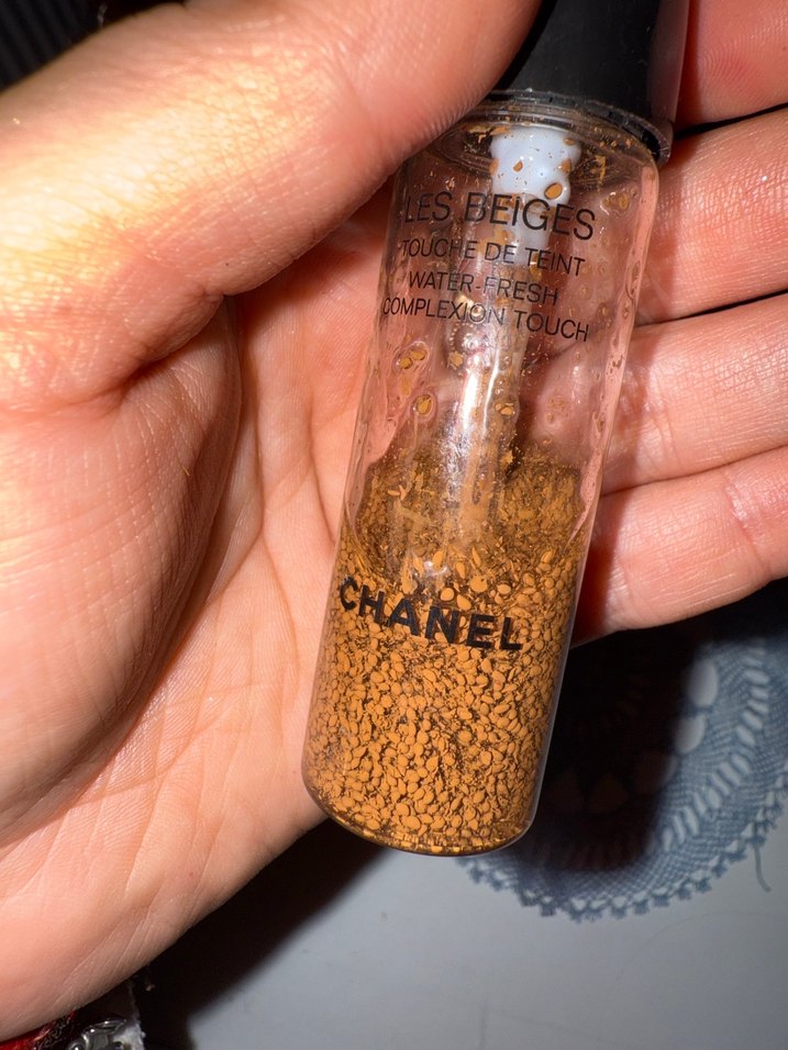 Chanel Les Beiges Shiny Ten Rengi - Görsel 3