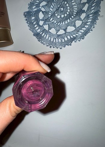 Fenty Beauty Koyu Mor Parlak Dudak Parlatıcısı - Görsel 3