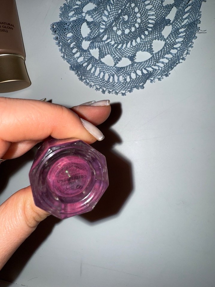 Fenty Beauty Koyu Mor Parlak Dudak Parlatıcısı - Görsel 3