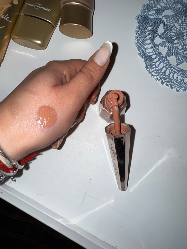 Bej Parlak Dudak Parlatıcısı - Görsel 4