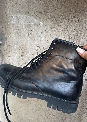 Siyah Minimalist Gotik Tokalı Erkek Botu - Görsel 5