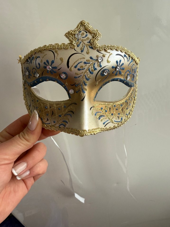 Altın ve Mavi Detaylı Yarı Yüz Maskesi - Görsel 2
