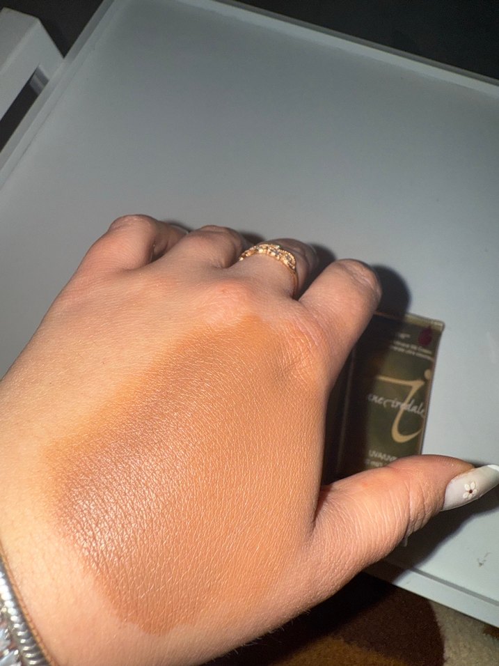 Jane Iredale Parlak Bej BB Krem - Görsel 4