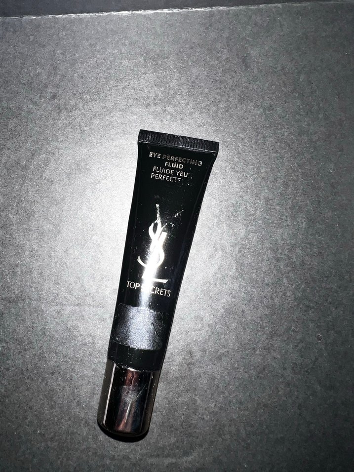 Makyaj yada göz makyajın altına uygulanan makyaj güzelleştirici - Görsel 2