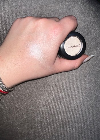 MAC Gri-Bej Göz Farı - Görsel 5