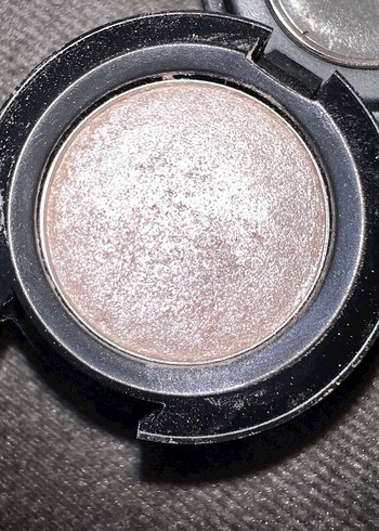 MAC Gri-Bej Göz Farı - Görsel 3