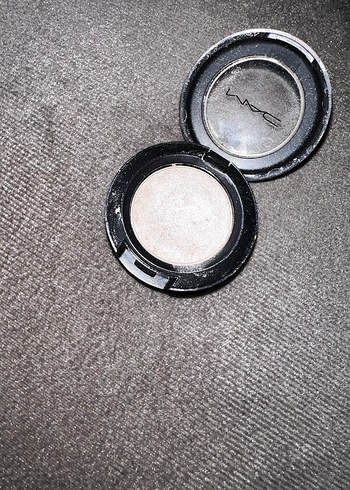 MAC Gri-Bej Göz Farı - Görsel 2