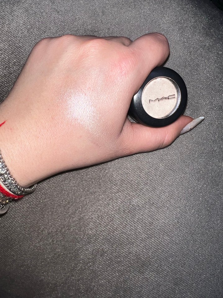 MAC Gri-Bej Göz Farı - Görsel 5