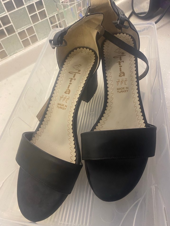 Klasik Siyah Topuklu Kadın Ayakkabı - Görsel 2