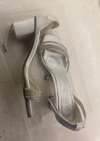 Beyaz Yılan Desenli Topuklu Kadın Ayakkabı - Görsel 2