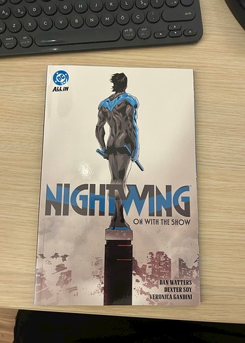 Nightwing - On With The Show Çizgi Roman