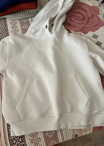 Kadın Beyaz Kapüşonlu Düğmeli Sweatshirt