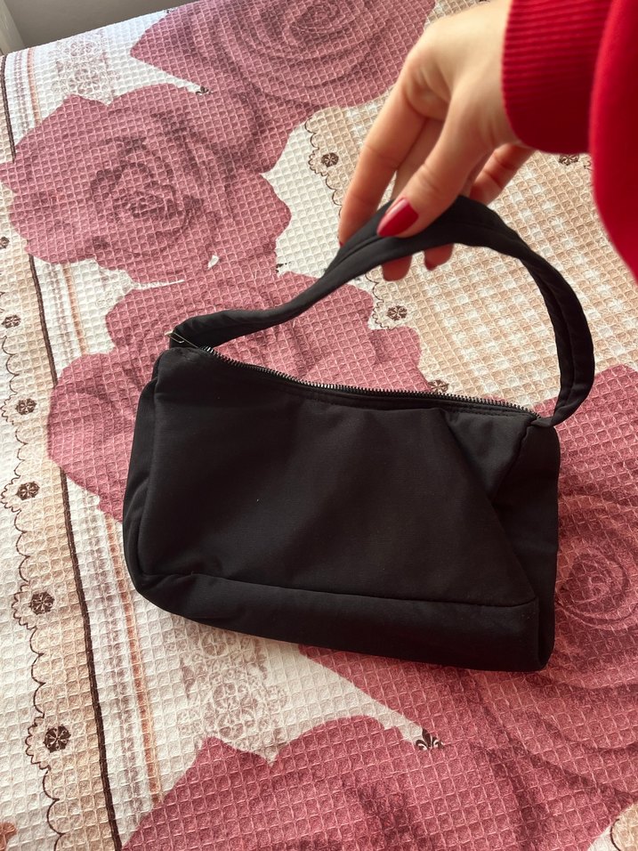 Minimalist Siyah Fermuarlı Kadın Çanta - Görsel 2