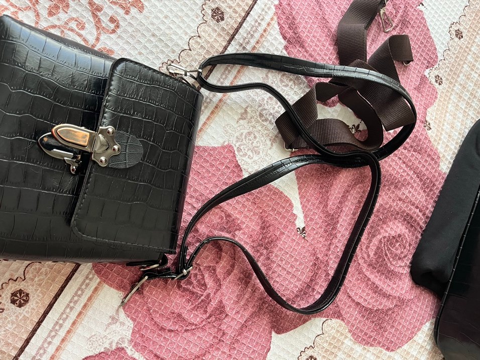 Kilitli Siyah Deri Kadın Çanta - Görsel 4