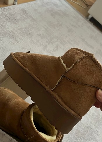 Taba rengi Süet Tüylü Kadın Dolgu Topuk Bot - Görsel 4