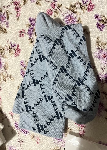 Gri Desenli Çorap - Görsel 2