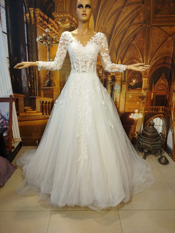 Uzun Kollu V Yaka Beyaz A Kesim Gelinlik - Görsel 2