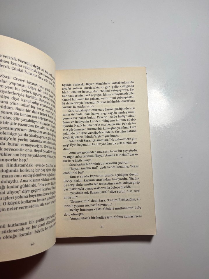 Küçük Prenses - Frances Hodgson Burnett - Görsel 2