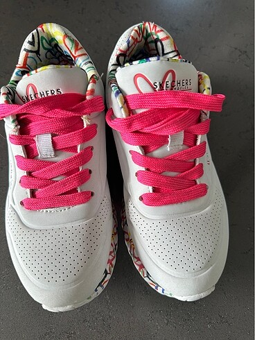 29 Beden beyaz Renk TEMİZ SKECHERS