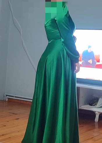 Yeşil Drapeli Uzun Kollu Tesettür Abiye - Görsel 3