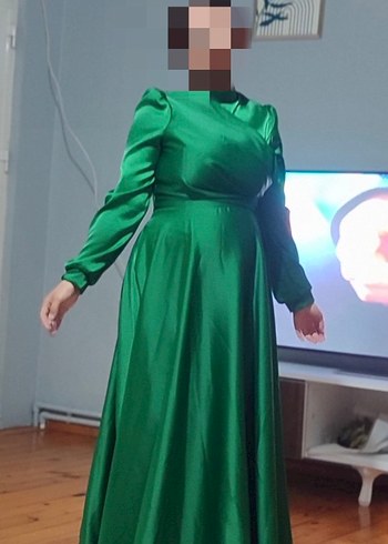 Yeşil Drapeli Uzun Kollu Tesettür Abiye - Görsel 2