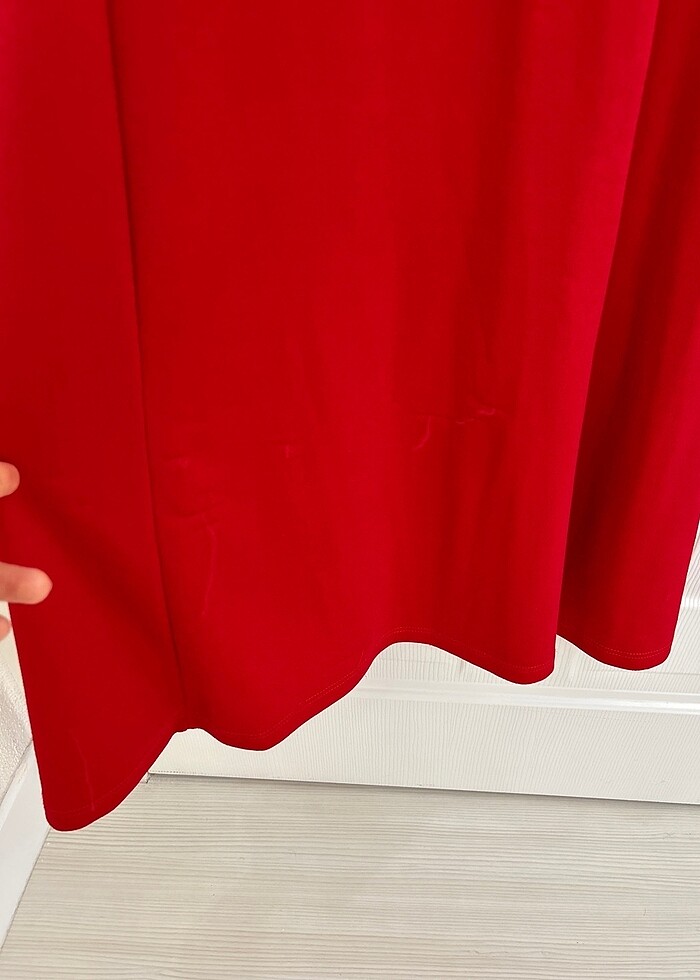 Kırmızı balık elbise - Görsel 2