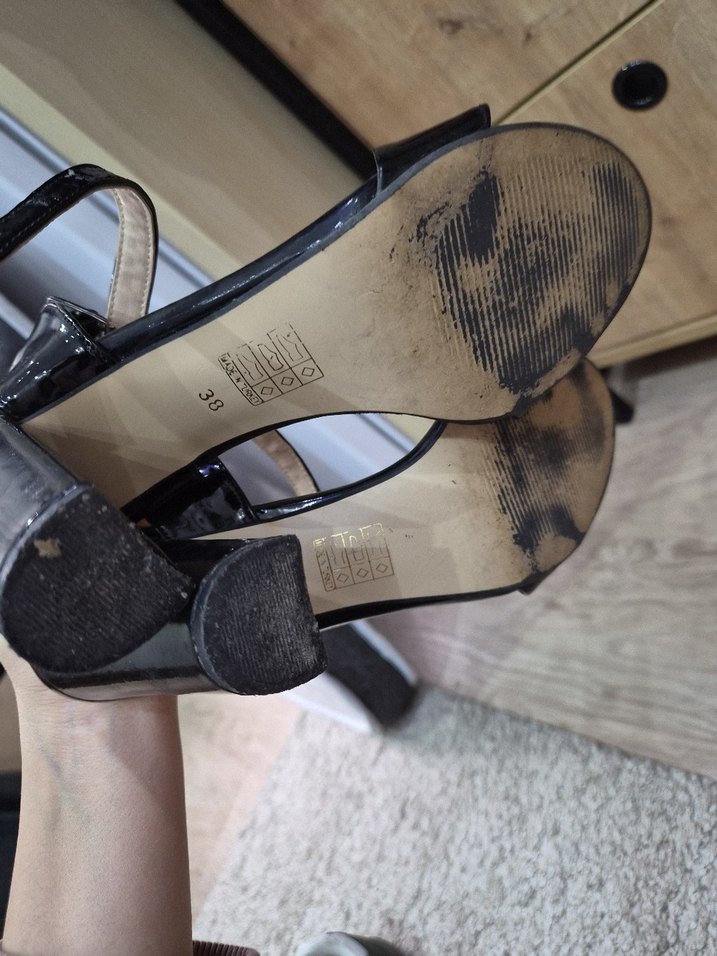 Kalın topuklu ayakkabı - Görsel 3