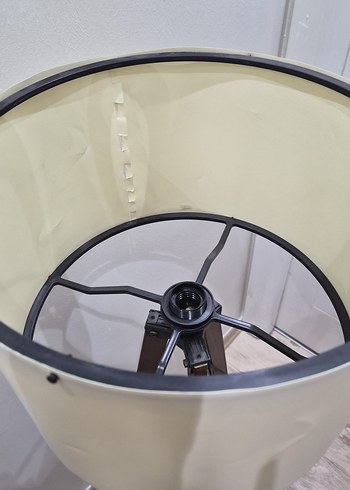 Bej Ayaklı Tripod Lambader - Görsel 2