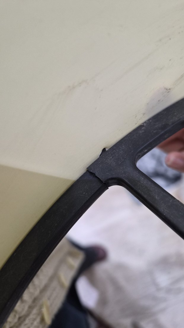 Bej Ayaklı Tripod Lambader - Görsel 3