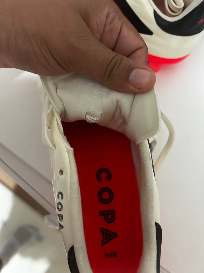 Beyaz adidas copa 42, 40,5 ve 40 var tam prof - Görsel 3