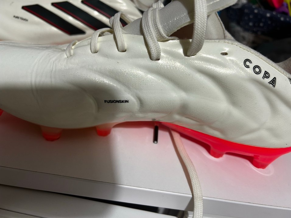 Beyaz adidas copa 42, 40,5 ve 40 var tam prof - Görsel 4