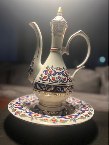 Kütahya Porselen İbrik Takımı.