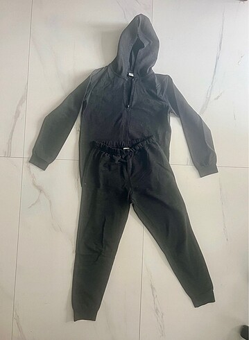 LCW 11-12 yaş Eşofman Takımı.