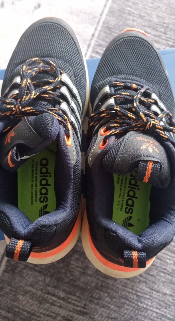 Adidas spor ayakkabı - Görsel 2