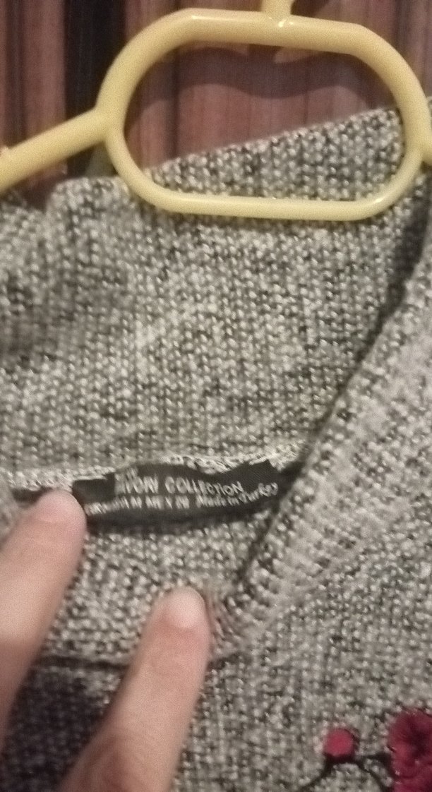 Nakışlı Gri Triko Kadın süveter. Ürün hiç kullanılmadı. - Görsel 3