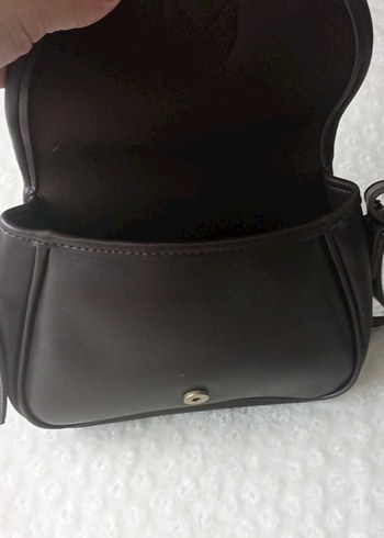 Kahverengi Deri Tokalı Kadın Çapraz Çanta - Görsel 4