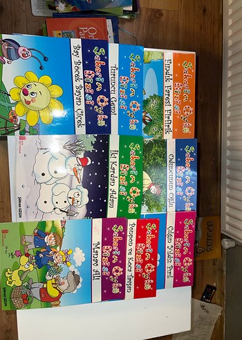 Çocuklar için renkli ve eğlenceli kitap seti