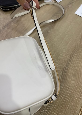 Beden beyaz Renk Calvin Klein Beyaz Deri Kadın Çapraz Çanta