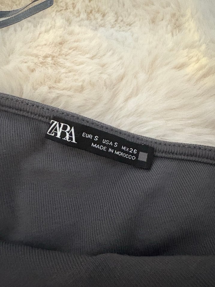 Gri Drapeli Uzun Kollu Yüksek Yakalı Bluz - Görsel 2