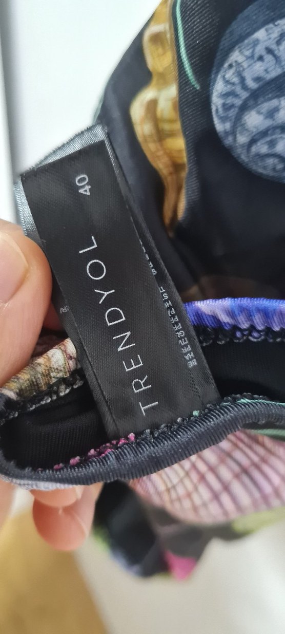 Midye Desenli Boyundan Bağlamalı Mayo - Görsel 3