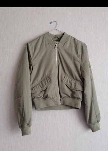 xs Beden Pull and bear bomber crket
