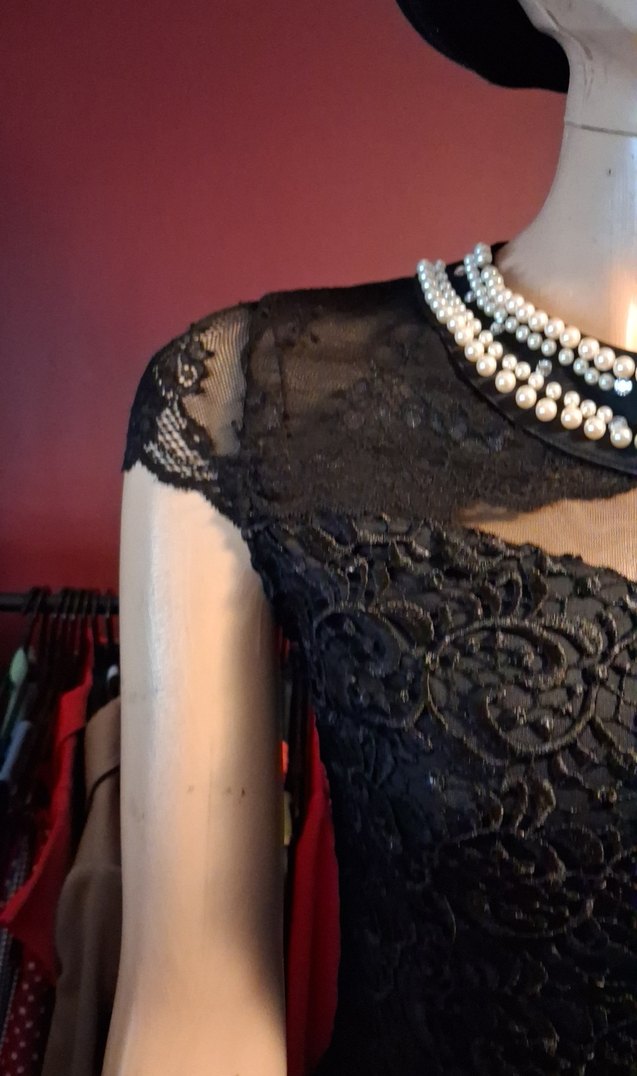 Siyah güpür yakası inci detaylı  Abiye Elbise - Görsel 4