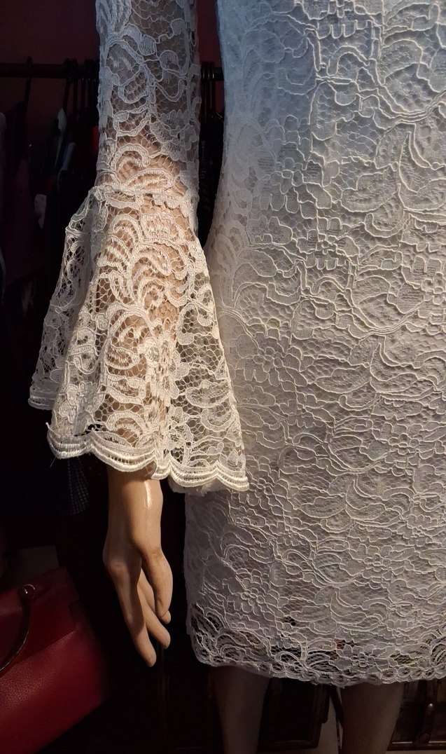 Beyaz güpür kendinden göğüs pedli abiye elbise - Görsel 5