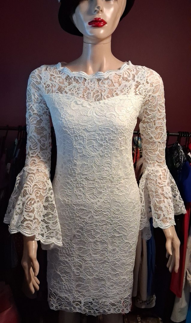 Beyaz güpür kendinden göğüs pedli abiye elbise - Görsel 3