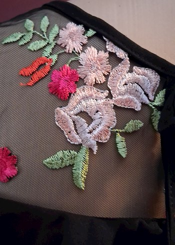 Üst kısmı tül üzerine nakışlı abiye elbise - Görsel 9