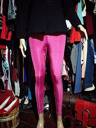 Pembe tayt
