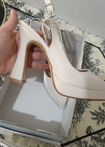 ten rengi hafif parlak kalın topuklu ve platformlu - Görsel 3